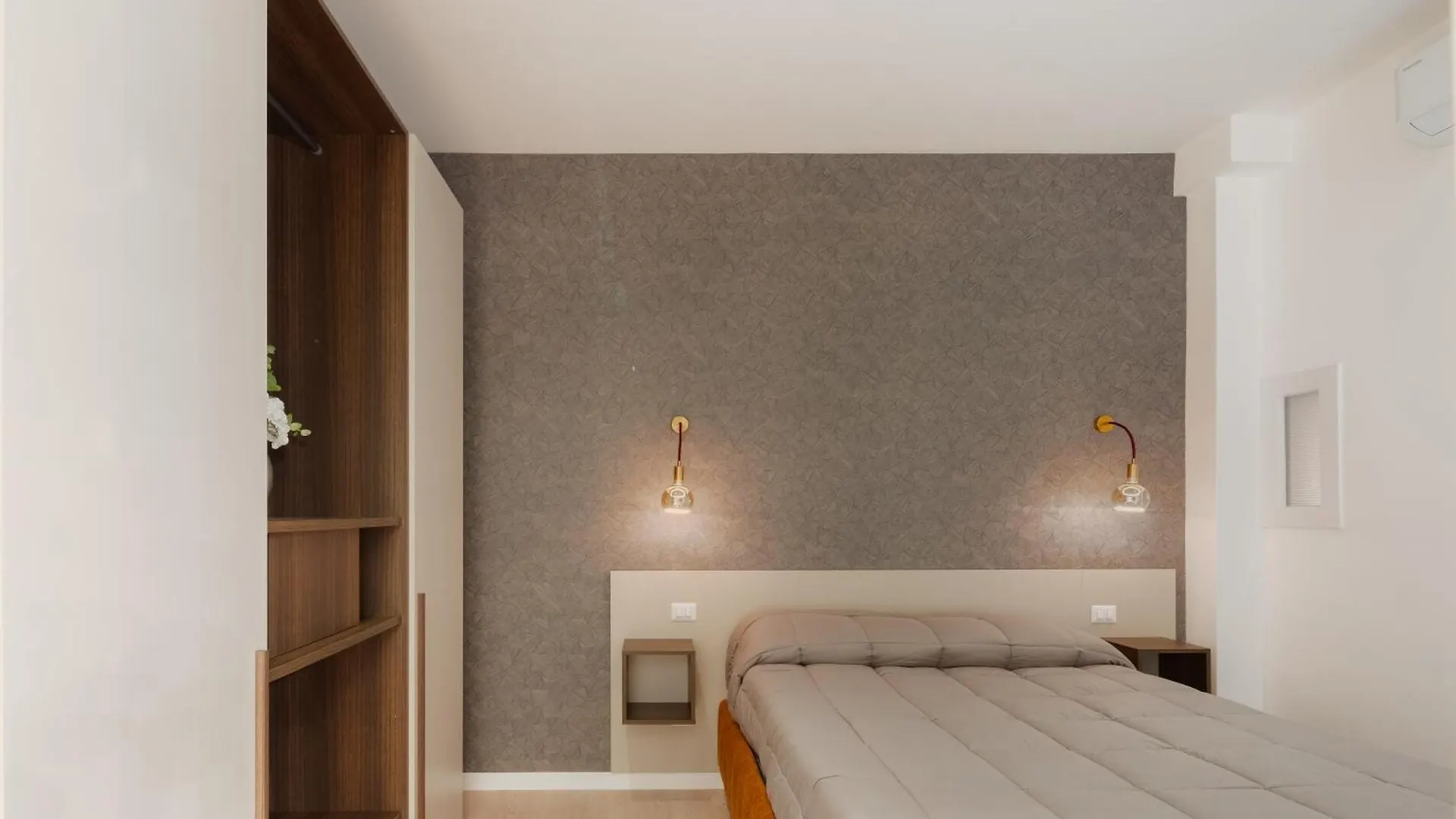 Giulio Cesare Flat Apartment Rome