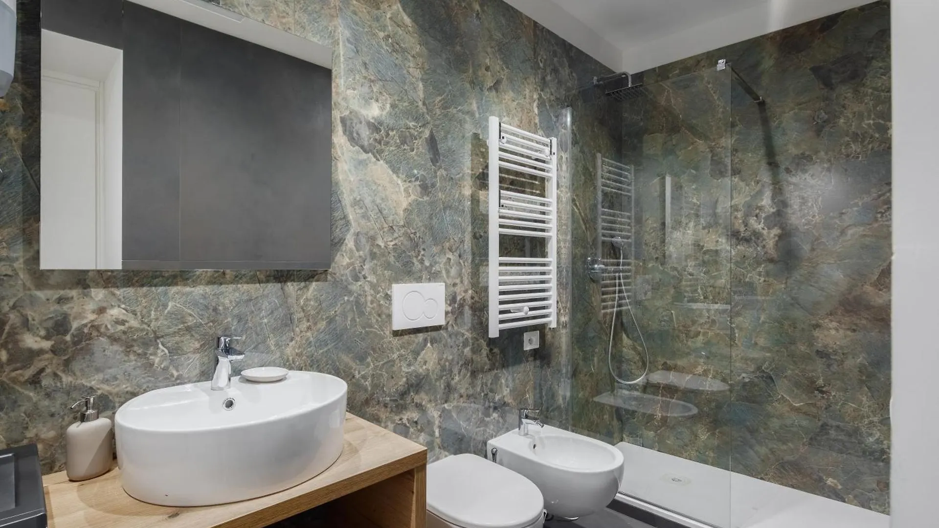 Giulio Cesare Flat Apartment Rome
